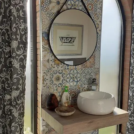 Alice's By Casolare Isabella Ξενοδοχείο Ponsacco