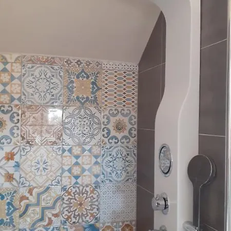 Ξενοδοχείο Alice's By Casolare Isabella Ponsacco